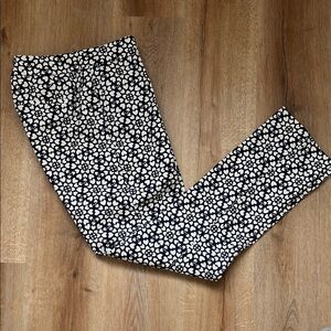 Boden Navy and White Floral Heart Pants Size 8